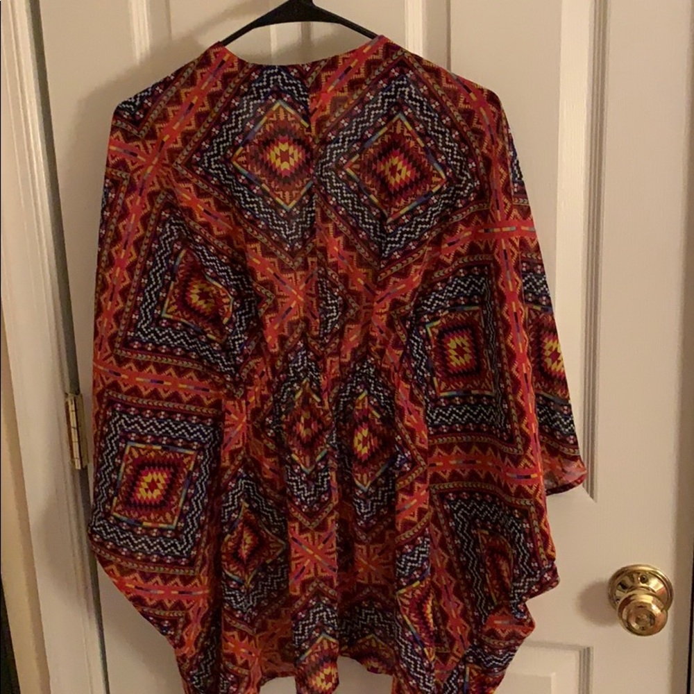 Red Rectangular Print Cardigan - Picture 4 of 4